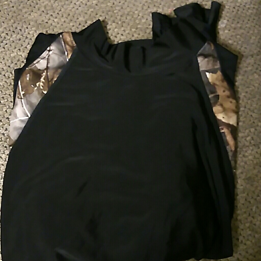 Top - Picture 2 of 2